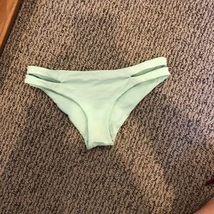 L space bikini bottoms